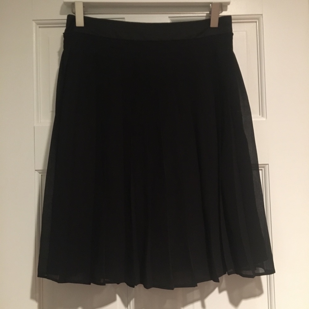 BENETTON Black Pleated Skirt
